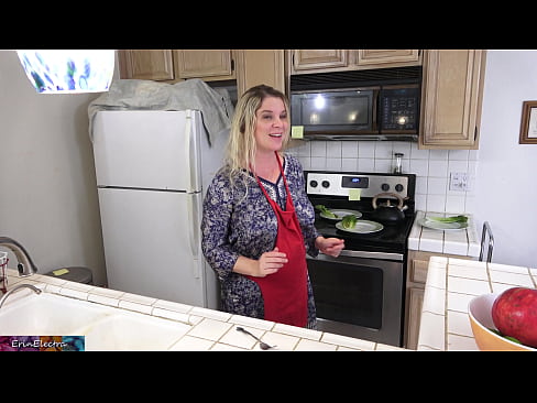 ❤️ Stepmom u munghje in cucina prima di a so data ❤️ Video sessu à noi % co.aircoolershop.top% ❌️